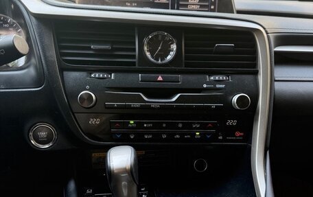 Lexus RX IV рестайлинг, 2017 год, 3 600 000 рублей, 7 фотография