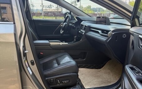 Lexus RX IV рестайлинг, 2017 год, 3 600 000 рублей, 9 фотография