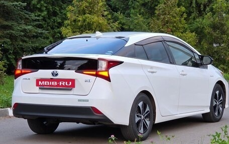 Toyota Prius IV XW50, 2019 год, 1 910 000 рублей, 3 фотография
