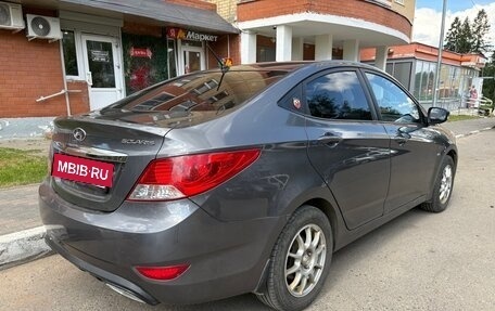 Hyundai Solaris II рестайлинг, 2012 год, 600 000 рублей, 5 фотография