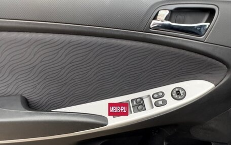 Hyundai Solaris II рестайлинг, 2012 год, 600 000 рублей, 9 фотография