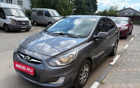 Hyundai Solaris II рестайлинг, 2012 год, 600 000 рублей, 3 фотография