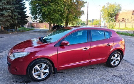 Renault Megane III, 2011 год, 750 000 рублей, 2 фотография