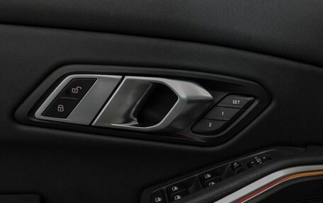 BMW 3 серия, 2021 год, 3 999 000 рублей, 21 фотография