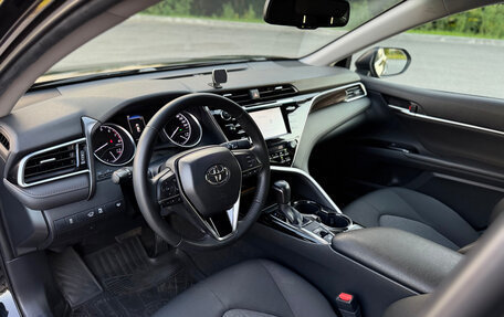 Toyota Camry, 2020 год, 2 750 000 рублей, 19 фотография