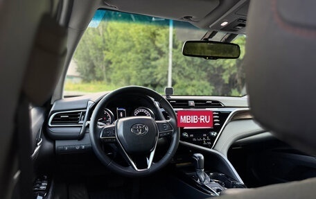 Toyota Camry, 2020 год, 2 750 000 рублей, 22 фотография