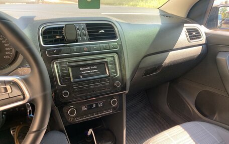 Volkswagen Polo VI (EU Market), 2016 год, 900 000 рублей, 3 фотография