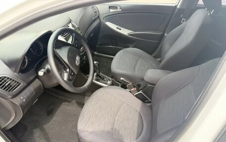 Hyundai Solaris II рестайлинг, 2015 год, 775 000 рублей, 12 фотография