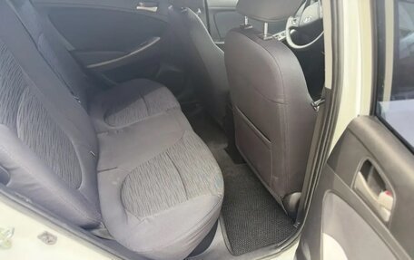 Hyundai Solaris II рестайлинг, 2015 год, 775 000 рублей, 11 фотография