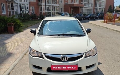 Honda Civic VIII, 2011 год, 1 000 000 рублей, 2 фотография