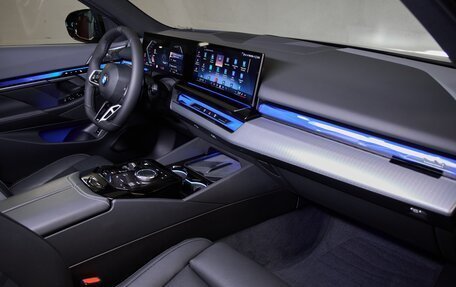 BMW 5 серия, 2025 год, 12 175 000 рублей, 11 фотография