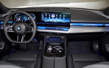 BMW 5 серия, 2025 год, 12 175 000 рублей, 24 фотография