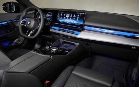 BMW 5 серия, 2025 год, 12 175 000 рублей, 37 фотография