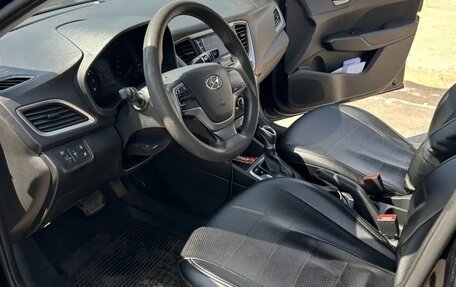 Hyundai Solaris II рестайлинг, 2018 год, 720 000 рублей, 14 фотография
