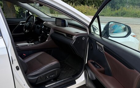 Lexus RX IV рестайлинг, 2017 год, 3 650 000 рублей, 15 фотография
