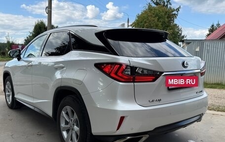 Lexus RX IV рестайлинг, 2017 год, 3 650 000 рублей, 4 фотография