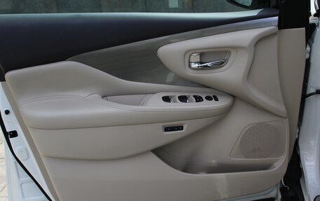 Nissan Murano, 2018 год, 2 600 000 рублей, 15 фотография