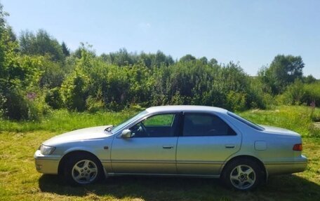Toyota Camry, 2000 год, 550 000 рублей, 5 фотография