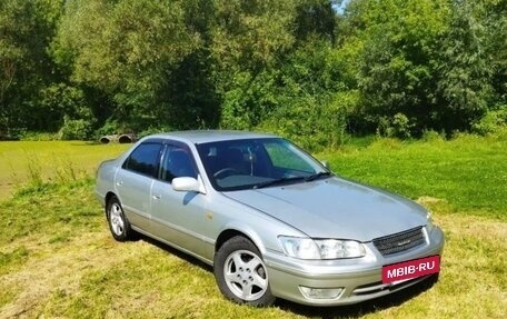 Toyota Camry, 2000 год, 550 000 рублей, 8 фотография