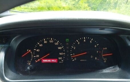 Toyota Camry, 2000 год, 550 000 рублей, 13 фотография