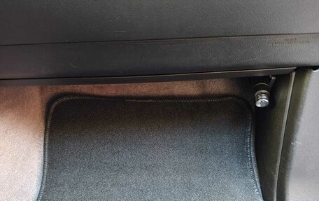Toyota Land Cruiser 200, 2012 год, 3 399 000 рублей, 40 фотография