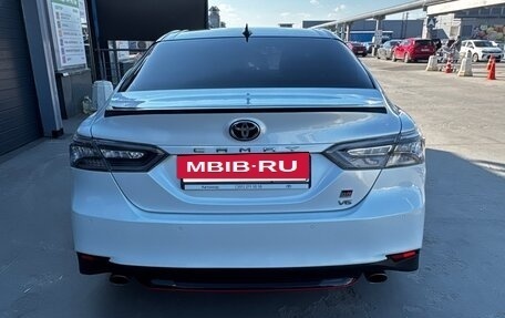 Toyota Camry, 2021 год, 2 990 000 рублей, 3 фотография