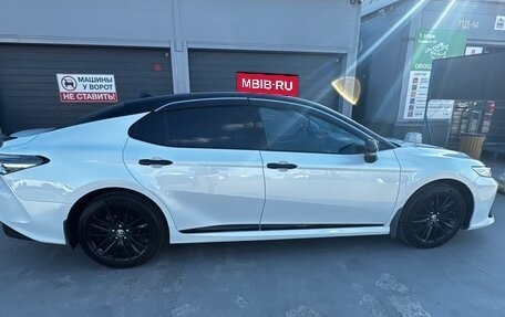 Toyota Camry, 2021 год, 2 990 000 рублей, 2 фотография
