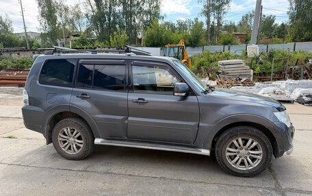 Mitsubishi Pajero IV, 2013 год, 2 400 000 рублей, 2 фотография
