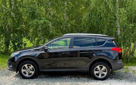 Toyota RAV4, 2015 год, 1 930 000 рублей, 3 фотография