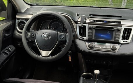 Toyota RAV4, 2015 год, 1 930 000 рублей, 12 фотография