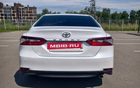 Toyota Camry, 2022 год, 3 420 000 рублей, 5 фотография