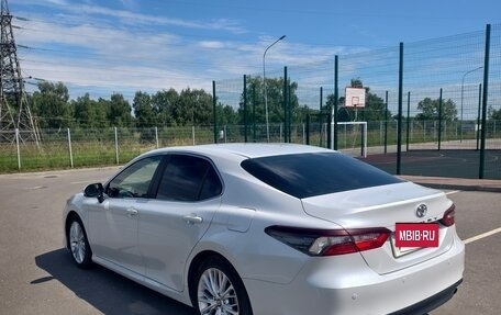 Toyota Camry, 2022 год, 3 420 000 рублей, 8 фотография