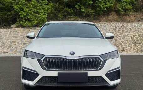 Skoda Octavia IV, 2023 год, 2 200 000 рублей, 2 фотография