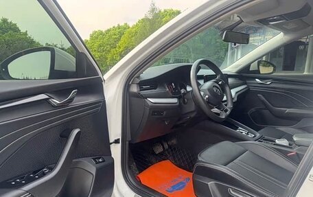 Skoda Octavia IV, 2023 год, 2 200 000 рублей, 7 фотография