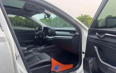 Skoda Octavia IV, 2023 год, 2 200 000 рублей, 11 фотография