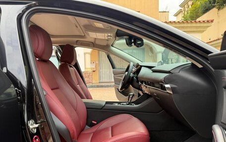 Mazda 3, 2022 год, 1 800 000 рублей, 19 фотография