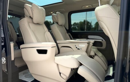 Mercedes-Benz V-Класс, 2023 год, 14 000 000 рублей, 11 фотография