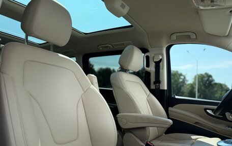 Mercedes-Benz V-Класс, 2023 год, 14 000 000 рублей, 15 фотография