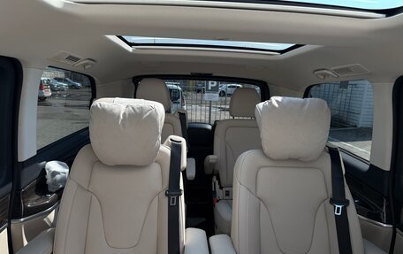 Mercedes-Benz V-Класс, 2023 год, 14 000 000 рублей, 16 фотография