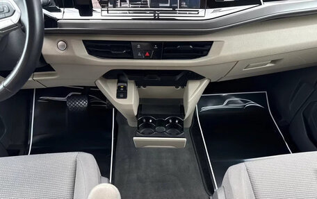 Volkswagen Multivan, 2023 год, 3 480 000 рублей, 8 фотография