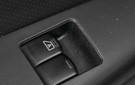 Nissan Note II рестайлинг, 2011 год, 800 000 рублей, 19 фотография