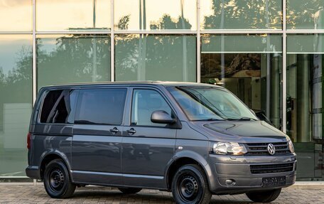 Volkswagen Caravelle T5, 2013 год, 1 955 000 рублей, 3 фотография