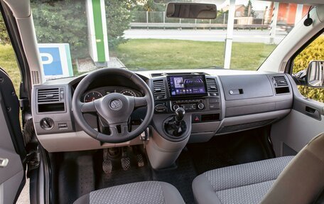 Volkswagen Caravelle T5, 2013 год, 1 955 000 рублей, 16 фотография