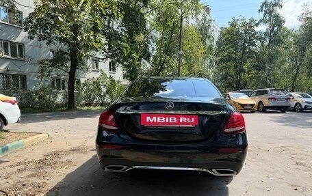Mercedes-Benz E-Класс, 2019 год, 3 950 000 рублей, 2 фотография
