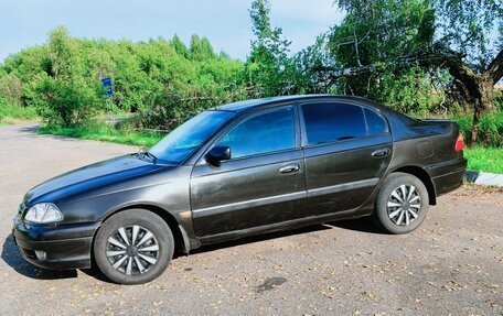Toyota Avensis III рестайлинг, 2001 год, 425 000 рублей, 3 фотография