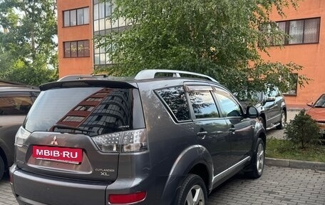 Mitsubishi Outlander III рестайлинг 3, 2007 год, 850 000 рублей, 3 фотография