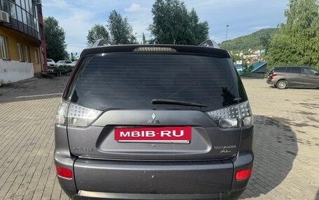 Mitsubishi Outlander III рестайлинг 3, 2007 год, 850 000 рублей, 13 фотография