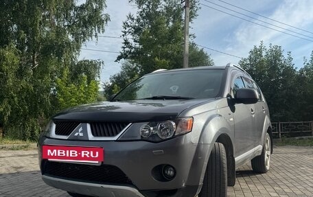 Mitsubishi Outlander III рестайлинг 3, 2007 год, 850 000 рублей, 17 фотография