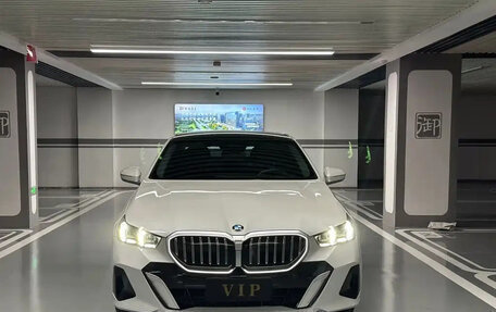 BMW 5 серия, 2025 год, 7 300 000 рублей, 2 фотография