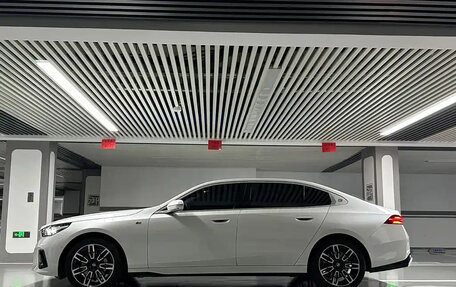 BMW 5 серия, 2025 год, 7 300 000 рублей, 7 фотография